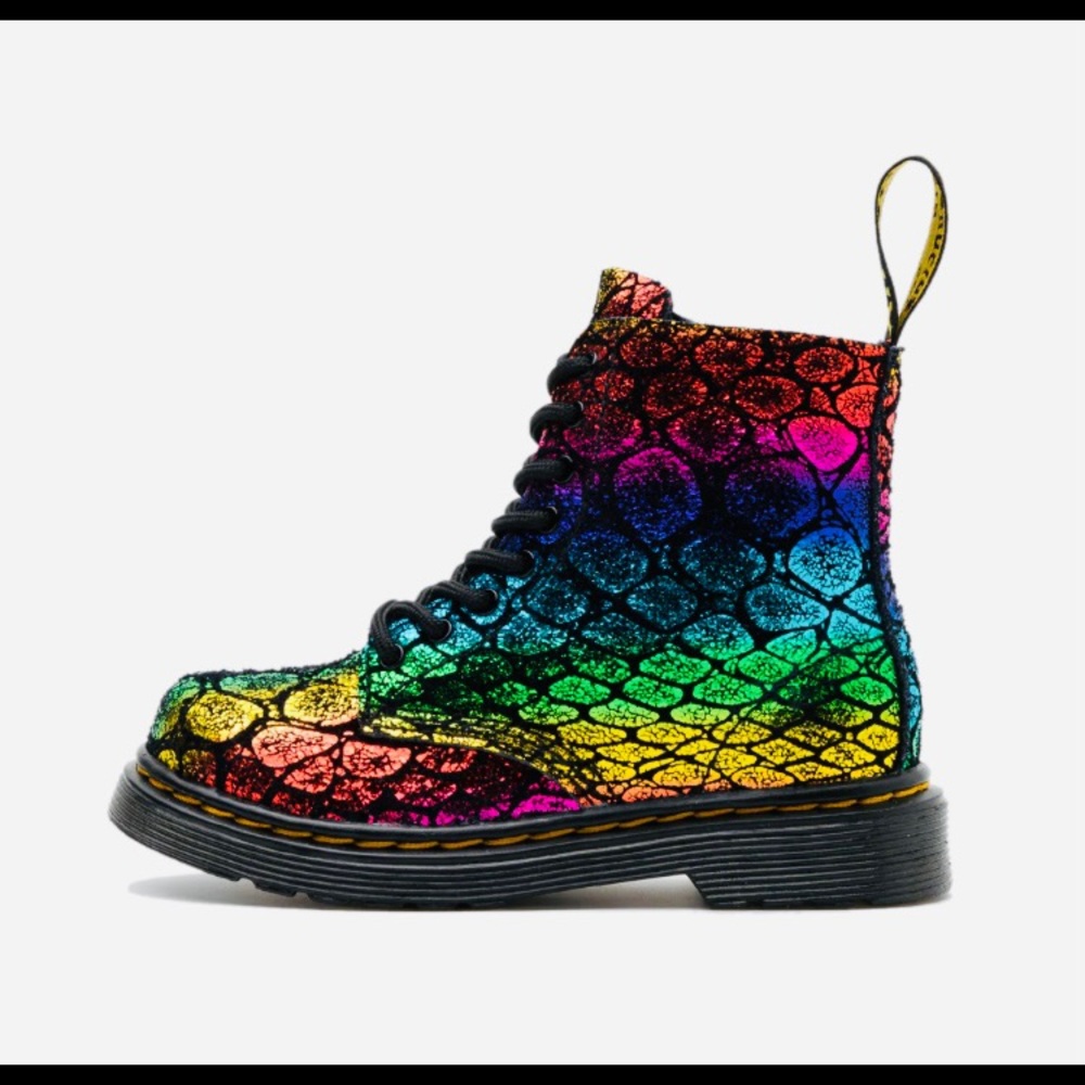 Toddler black rainbow Dr. Martens sz 7